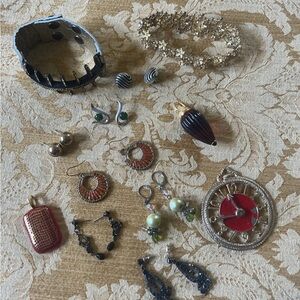 Elegant Gold and Black Jewelry Set